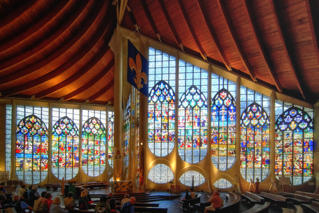  Église Sainte-Jeanne d'Arc