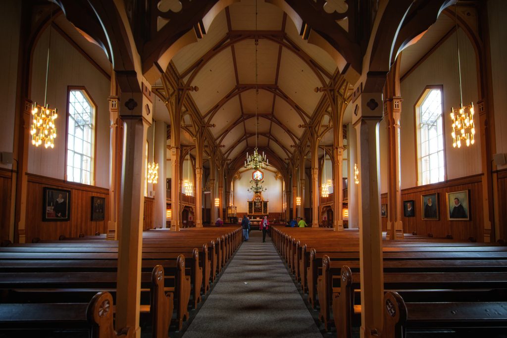 Innenraum der Vågan-Kirche, Kabelvåg, Lofoten, Norwegen