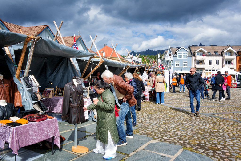Markttag in Kabelvåg, Lofoten, Norwegen