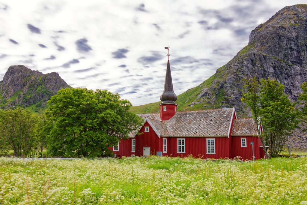 Flakstad-Kirche, Lofoten, Norwegen
